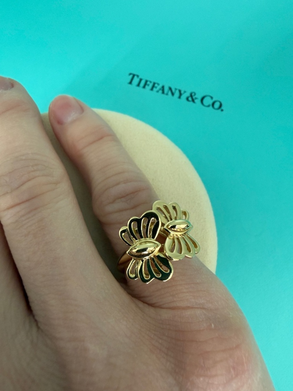 Tiffany & Co. 18k gold Butterfly ring - Picture 5 of 16
